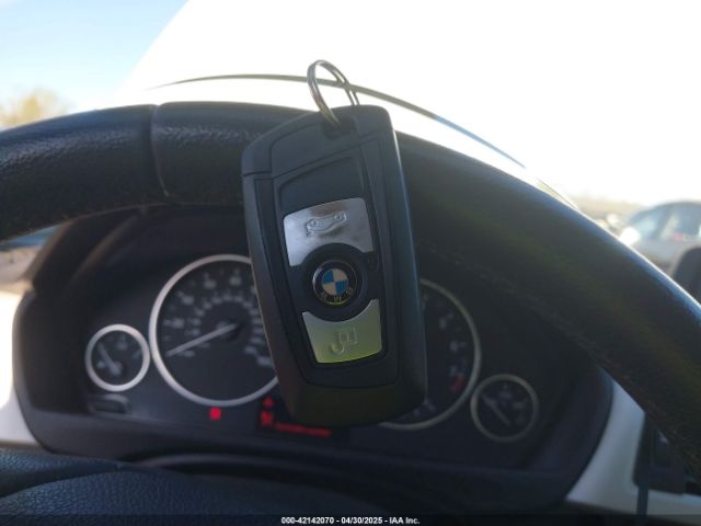 WBA3C3C51EF984208 BMW 320i Xdrive