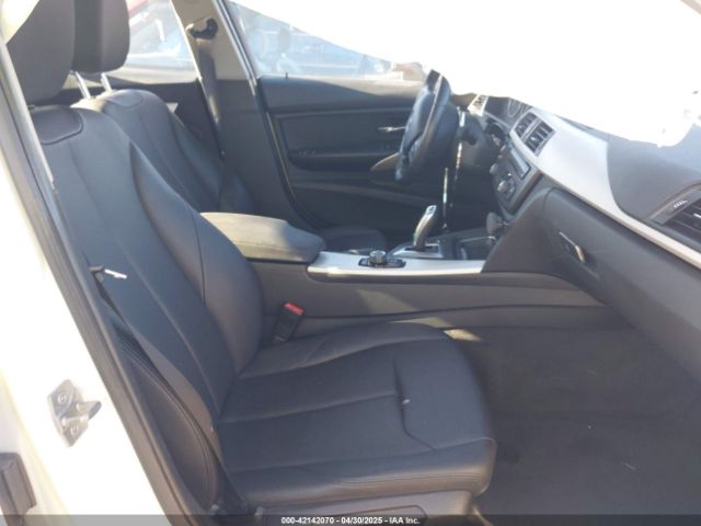 WBA3C3C51EF984208 BMW 320i Xdrive
