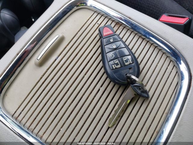2C4RDGCG4ER120877 Dodge Grand Caravan Sxt