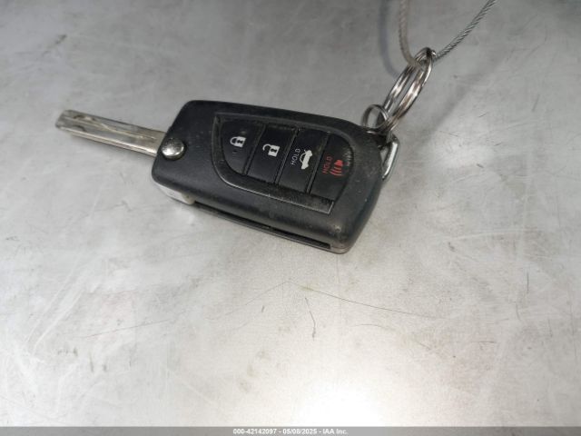 5YFEPMAE2MP191788 Toyota COROLLA LE