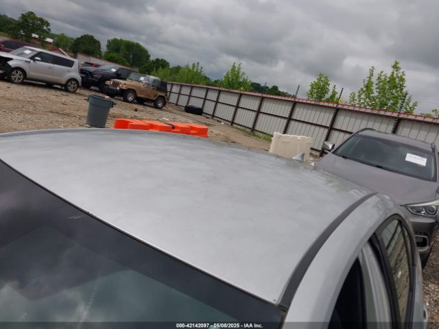 5YFEPMAE2MP191788 Toyota COROLLA LE