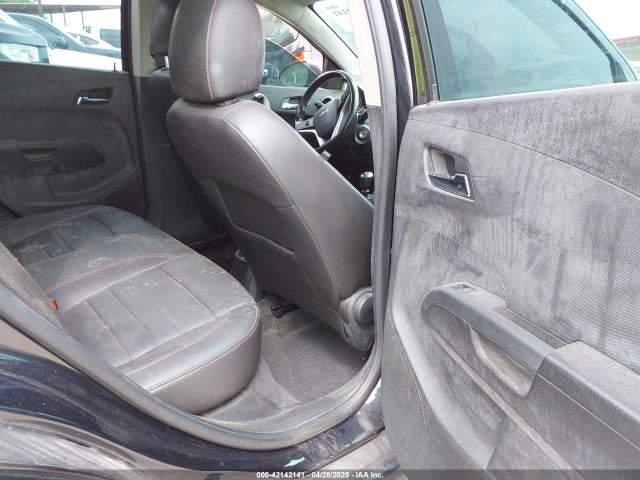 1G1JH6SB5F4126282 Chevrolet Sonic Rs Manual