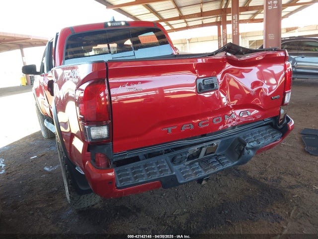 3TMCZ5AN8JM141486 Toyota Tacoma Trd Off Road