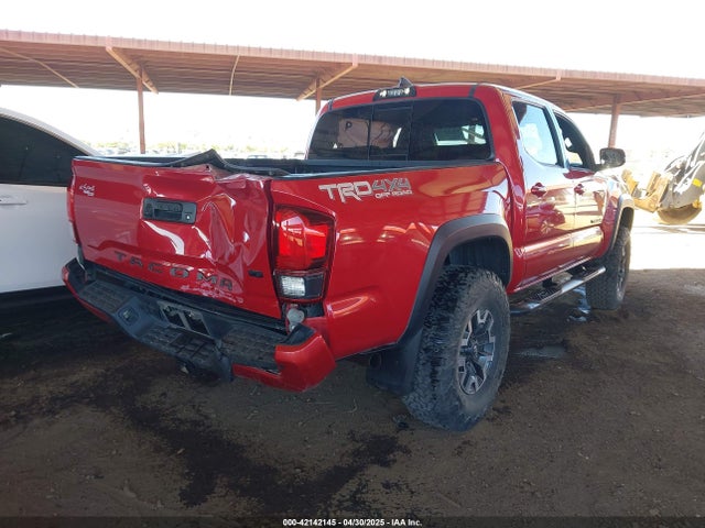 3TMCZ5AN8JM141486 Toyota Tacoma Trd Off Road