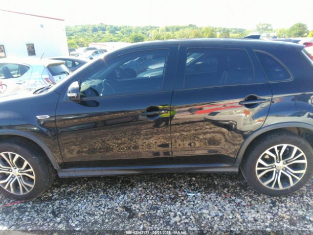 JA4AR3AWXJU013308 Mitsubishi Outlander Sport 2.4 Se