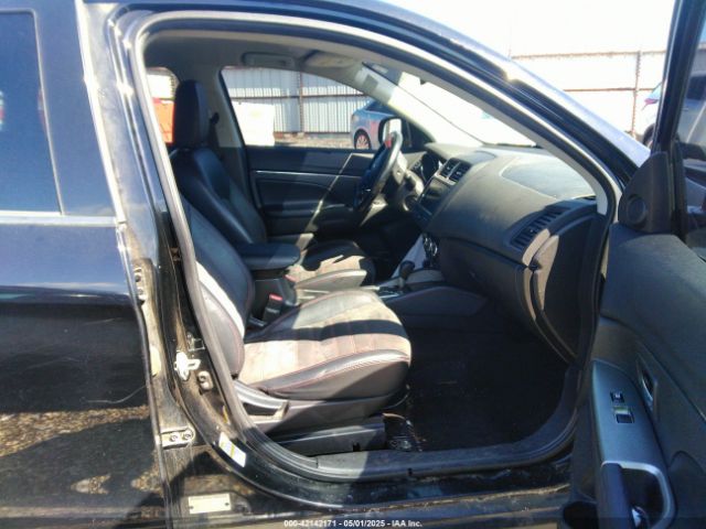 2018 MITSUBISHI OUTLANDER SPORT JA4AR3AWXJU013308 Photo 4