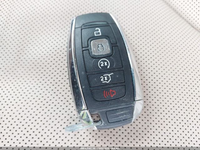 2019 LINCOLN MKC 5LMTJ3DHXKUL21088 Photo 10