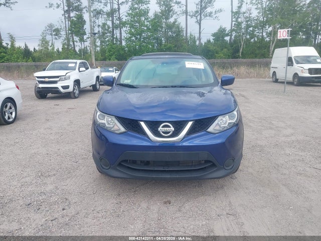 JN1BJ1CR7HW101392 Nissan Rogue Sport S