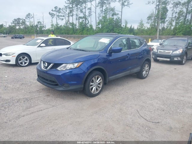 JN1BJ1CR7HW101392 Nissan Rogue Sport S