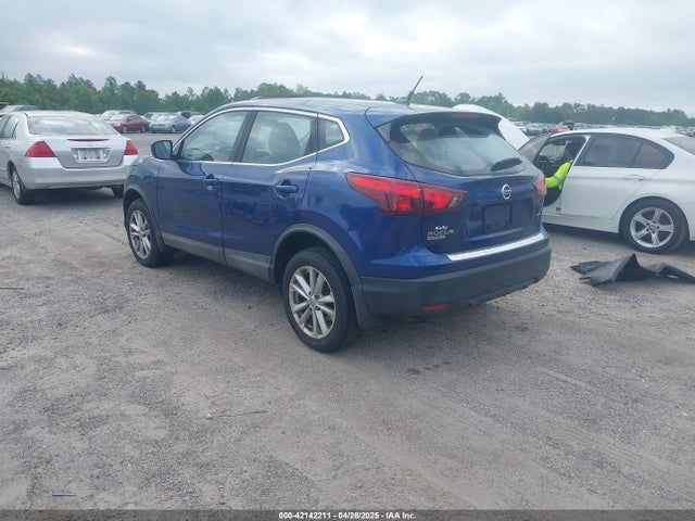 JN1BJ1CR7HW101392 Nissan Rogue Sport S
