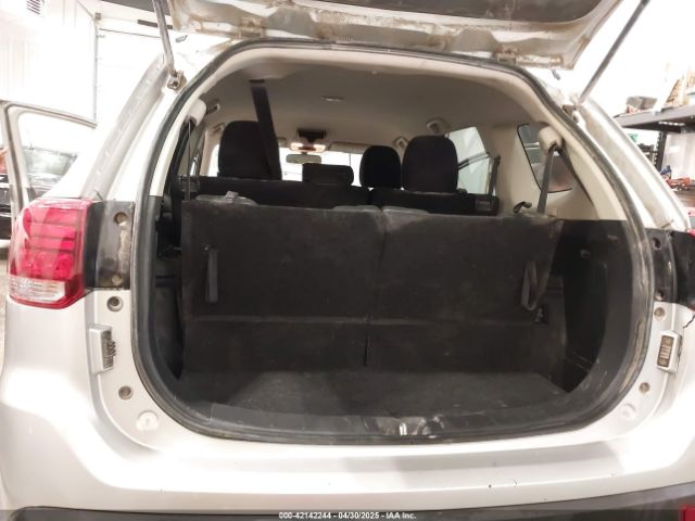 JA4AZ3A38LZ018227 Mitsubishi Outlander Es 2.4 S-awc