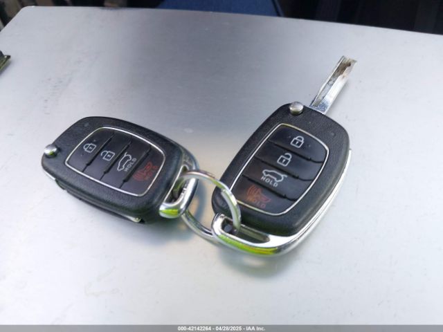 5XYZTDLB4HG439968 Hyundai Santa Fe Sport 2.4l