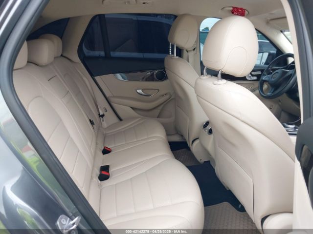 WDC0G4JB9HV011882 Mercedes-Benz m274