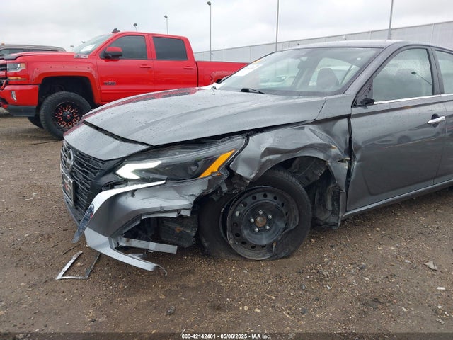 1N4BL4BV2PN304742 Nissan Altima S Fwd