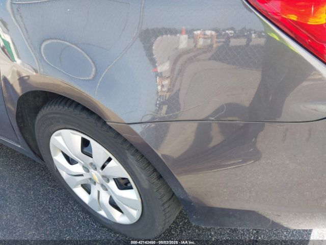 1G1PA5SH2E7443219 Chevrolet Cruze Ls Auto