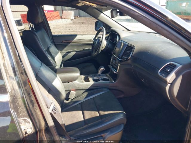 1C4RJEAG3KC558147 Jeep Grand Cherokee Laredo E 4x2