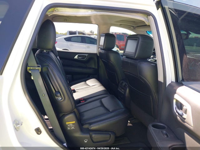 5N1DR2MM5HC623801 Nissan Pathfinder Platinum