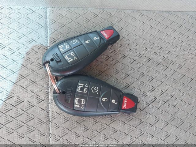 2010 CHRYSLER TOWN & COUNTRY 2A4RR5D10AR151113 Photo 10