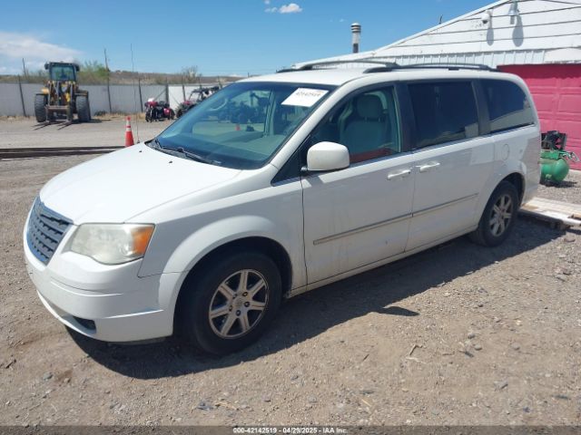 2010 CHRYSLER TOWN & COUNTRY 2A4RR5D10AR151113 Photo 1