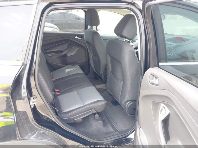 1FMCU0GD3HUC91104 Ford ESCAPE SE