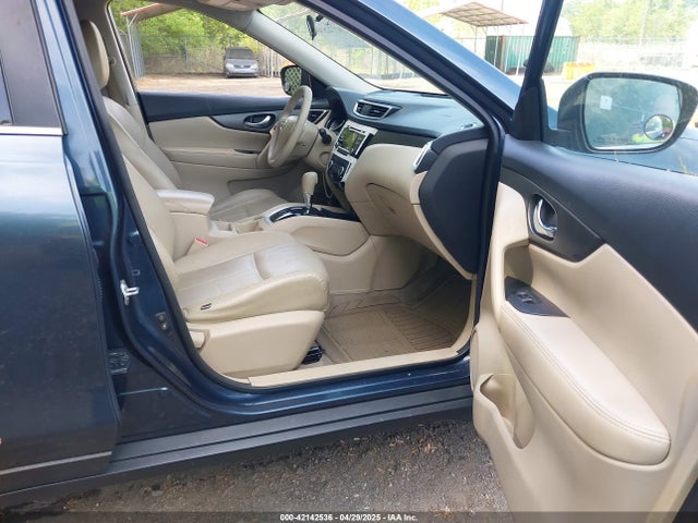 5N1AT2MT2EC811747 Nissan ROGUE SV