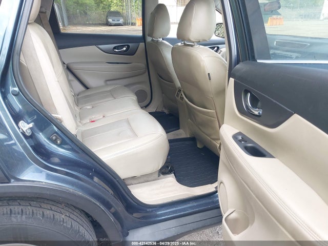 5N1AT2MT2EC811747 Nissan ROGUE SV
