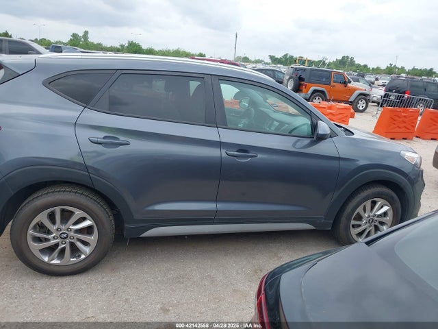 KM8J33A44JU692946 Hyundai TUCSON SEL
