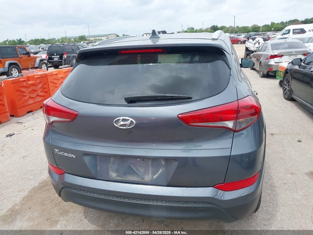 KM8J33A44JU692946 Hyundai TUCSON SEL
