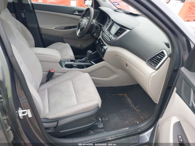 KM8J33A44JU692946 Hyundai TUCSON SEL