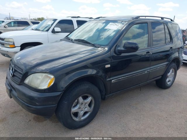 1999 MERCEDES-BENZ ML 320 4JGAB54E7XA084920 Photo 1