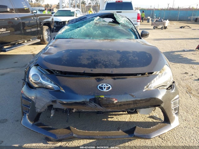 JF1ZNAA14J9701035 Toyota 86