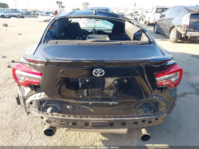 JF1ZNAA14J9701035 Toyota 86