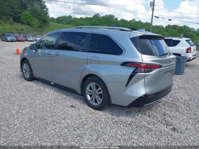 5TDESKFC2NS051825 Toyota Sienna Platinum