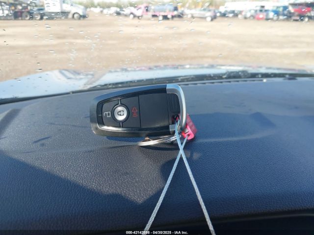 1FMCU9G60NUA83702 Ford ESCAPE SE