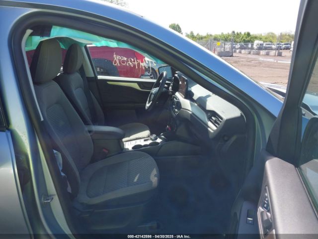 1FMCU9G60NUA83702 Ford ESCAPE SE