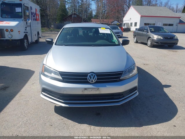 3VWD17AJ0FM329783 Volkswagen Jetta 1.8t Se