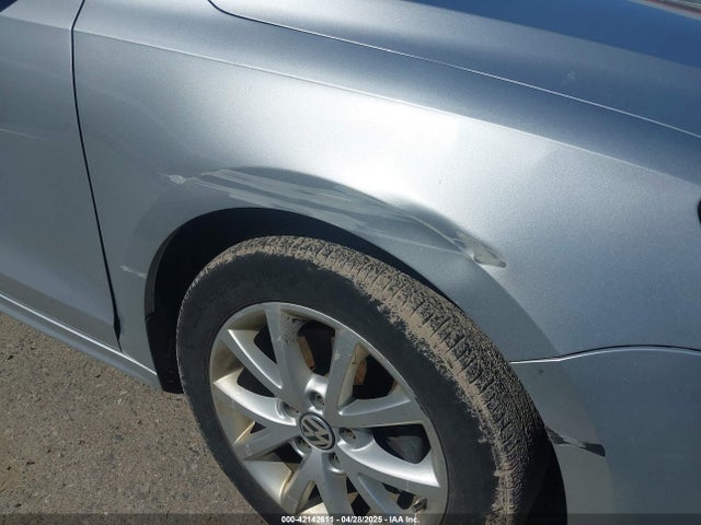 3VWD17AJ0FM329783 Volkswagen Jetta 1.8t Se