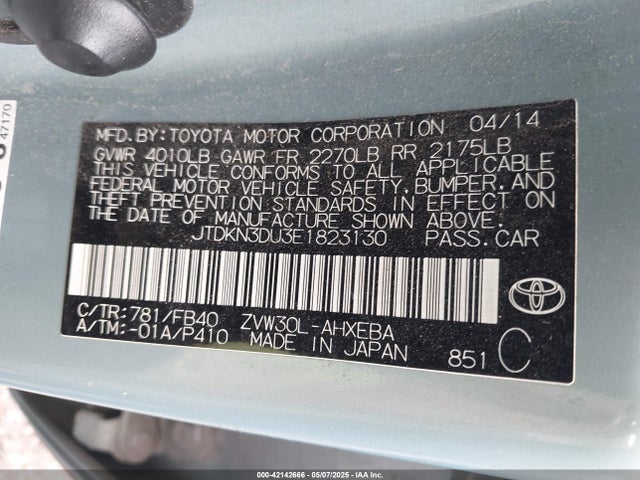 JTDKN3DU3E1823130 Toyota Prius Three
