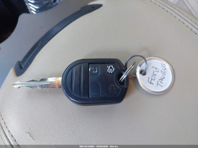 1FAHP2D8XEG170512 Ford TAURUS SE