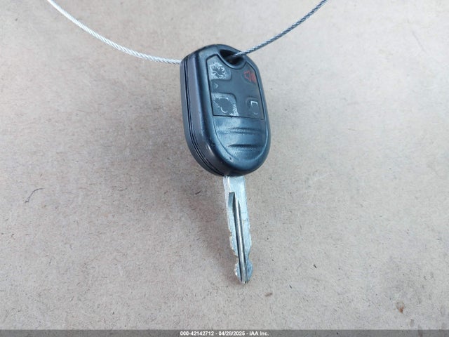 1ZVBP8AM2E5261271 Ford Mustang V6