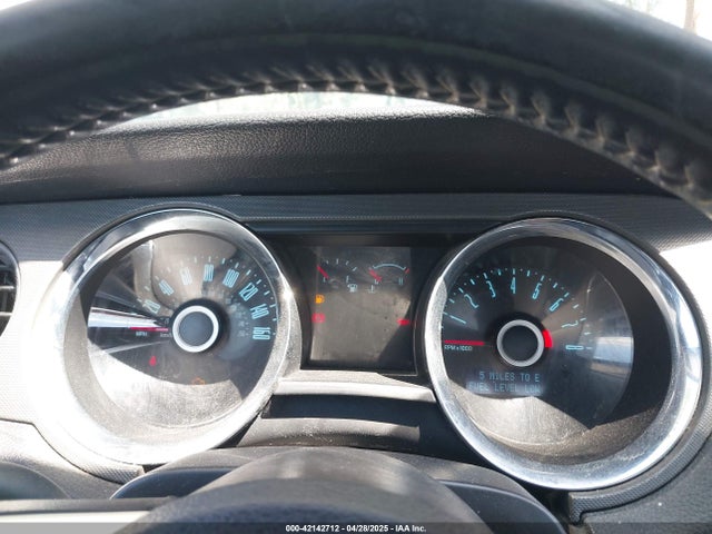 1ZVBP8AM2E5261271 Ford Mustang V6