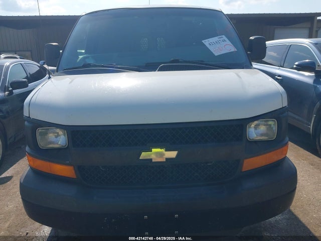 1GCWGFCG0E1100859 Chevrolet Express 2500 Work Van