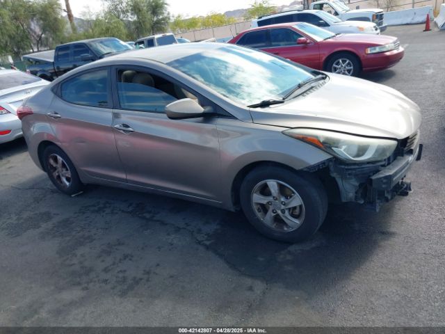 5NPDH4AE1FH645621 Hyundai ELANTRA SE