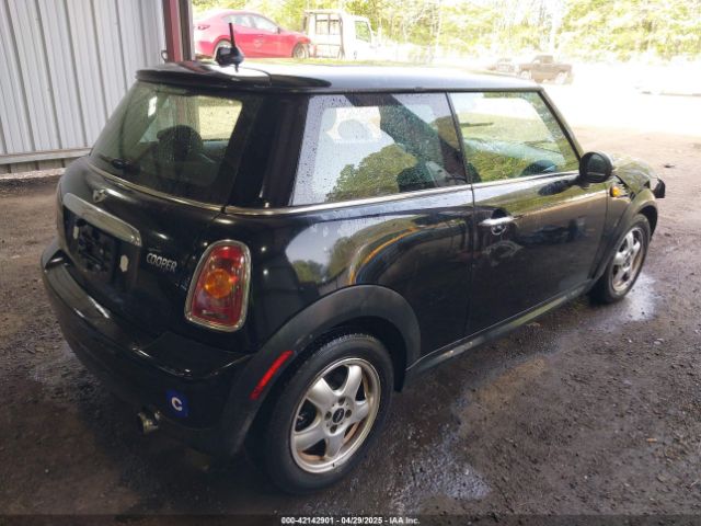 2010 MINI COOPER WMWMF3C53ATZ66316 Photo 3