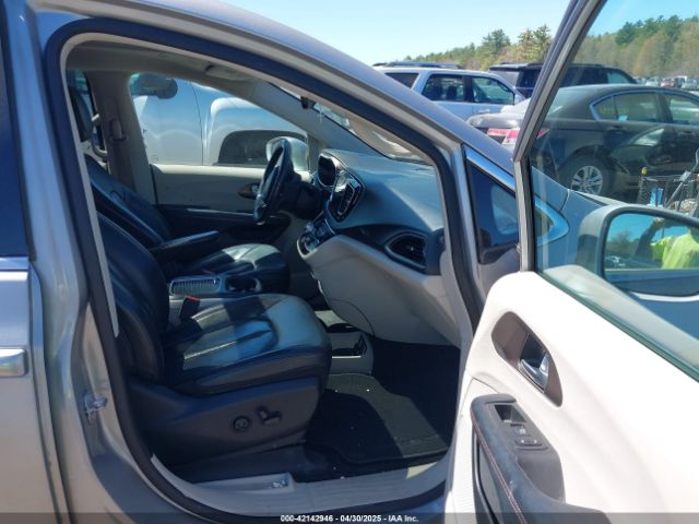 2018 CHRYSLER PACIFICA 2C4RC1EGXJR101757 Photo 4