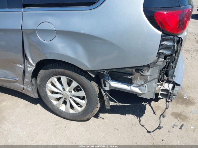 2018 CHRYSLER PACIFICA 2C4RC1EGXJR101757 Photo 5