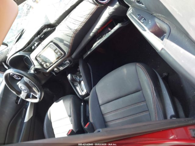 3N1CP5CU2KL493953 Nissan KICKS SR
