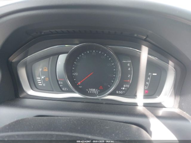 2017 VOLVO XC60 YV449MRU5H2030483 Photo 6