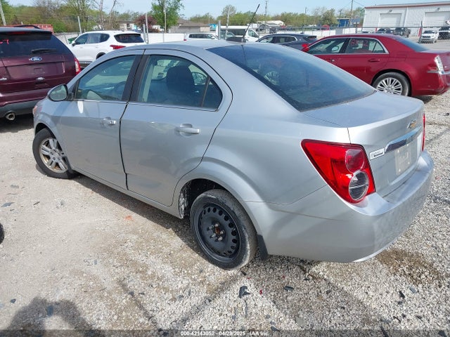 1G1JC5SH6F4121976 Chevrolet Sonic Lt Auto
