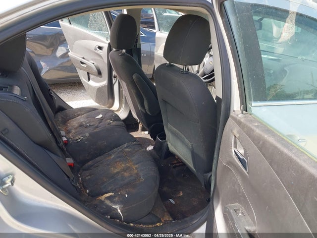 1G1JC5SH6F4121976 Chevrolet Sonic Lt Auto